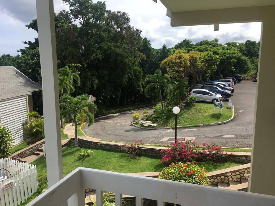 Ocho Rios 2 Bedroom Apartment/Flat Kültér fotó